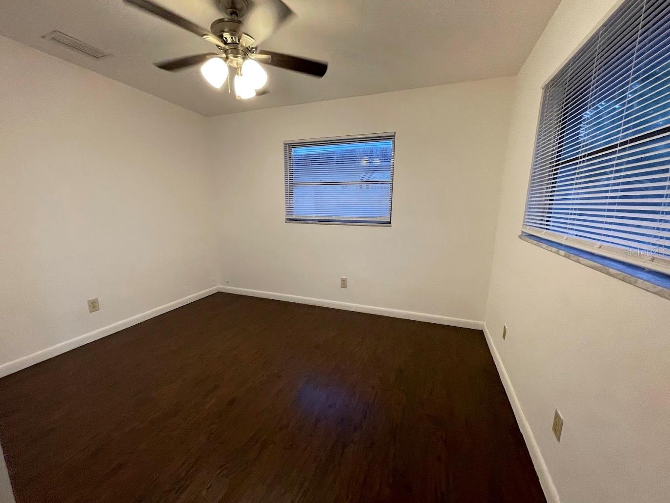 Image 12 of 28 For 471 Keene Park Drive E