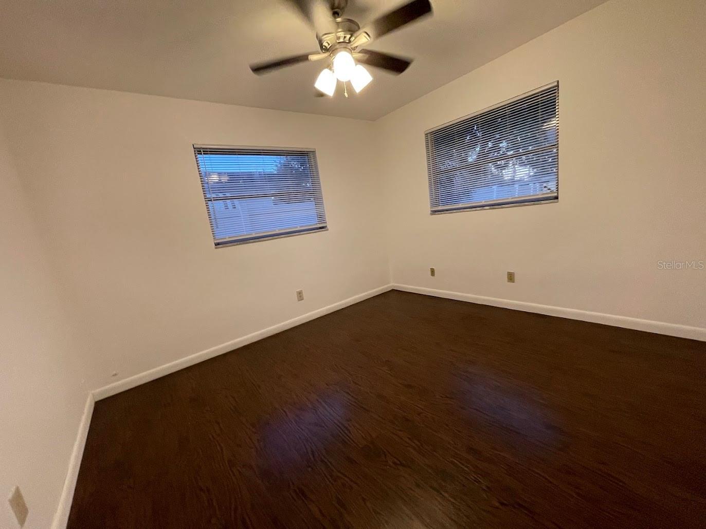 Image 15 of 28 For 471 Keene Park Drive E