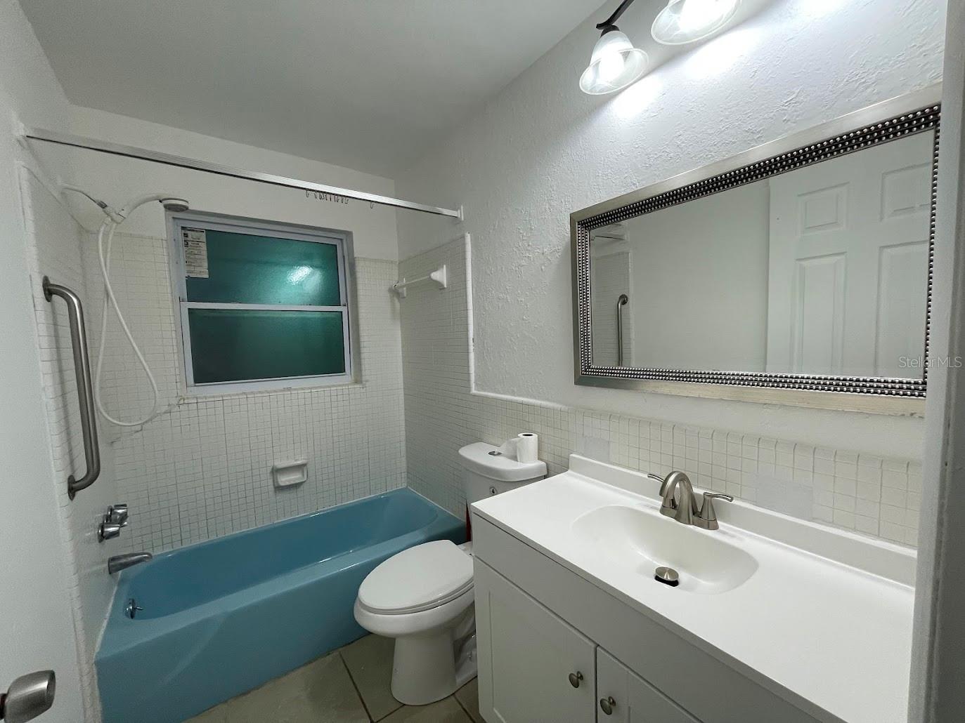 Image 16 of 28 For 471 Keene Park Drive E