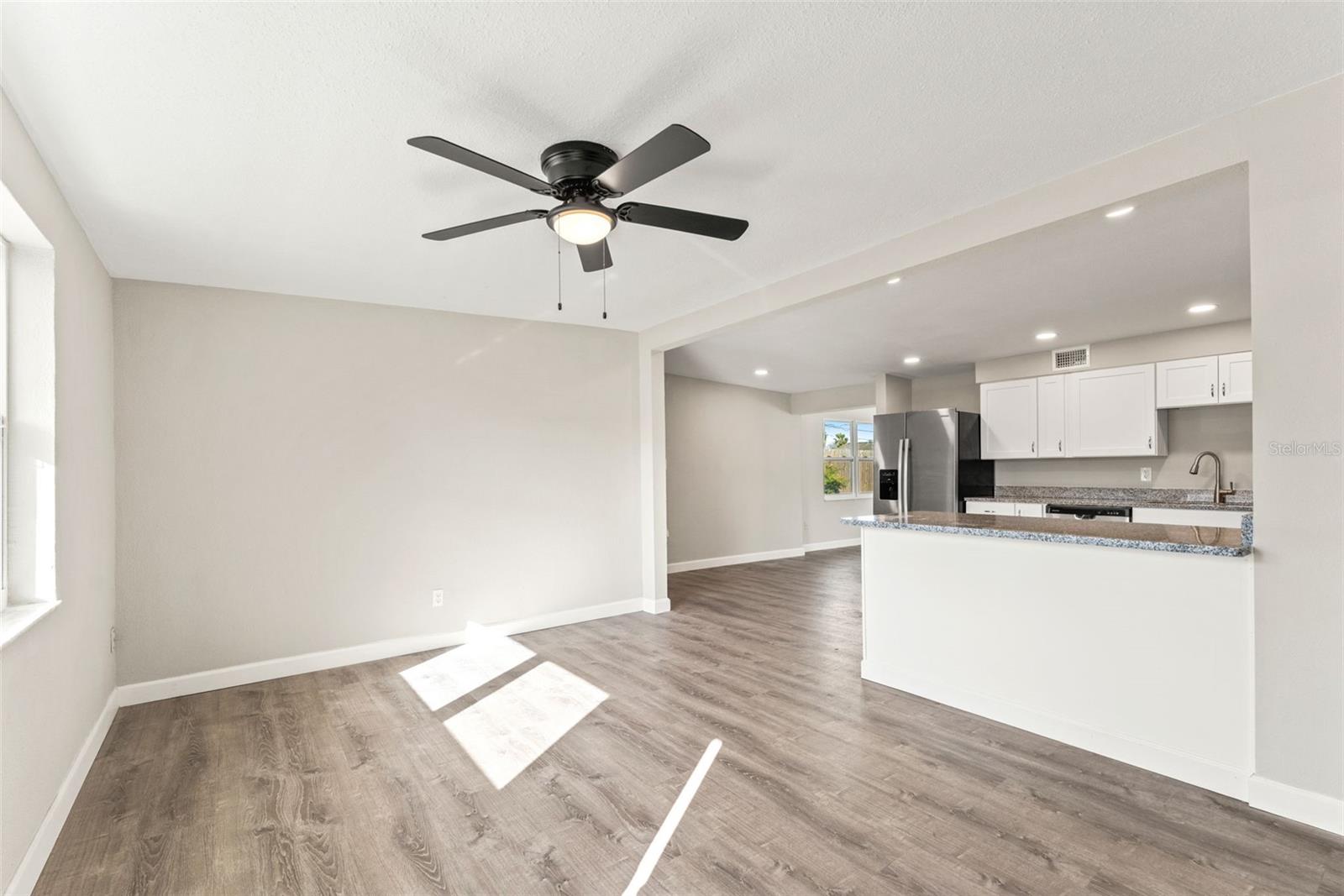 Image 5 of 18 For 11200 Harding Drive