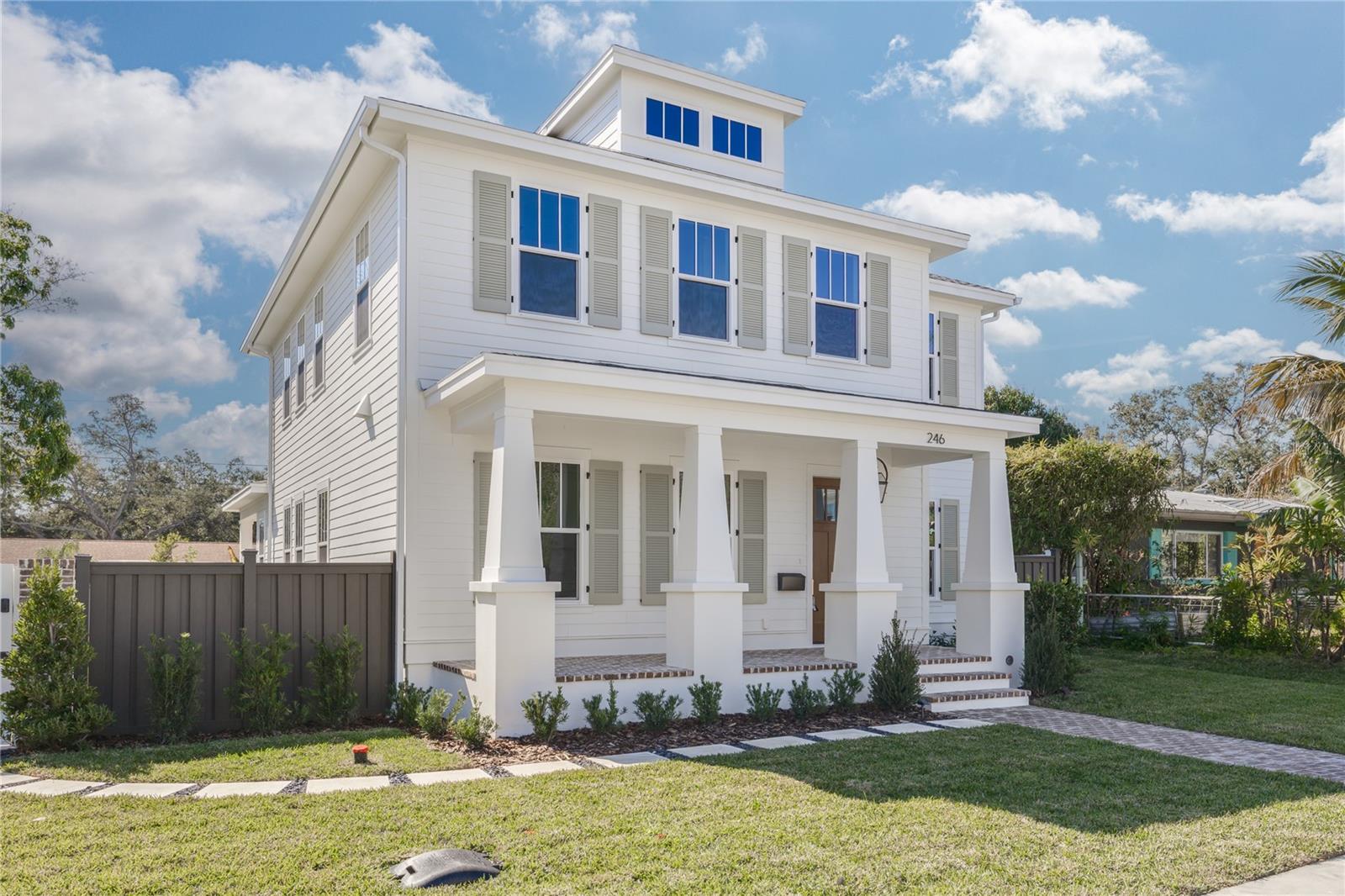 Image 2 of 51 For 246 23rd Avenue Se