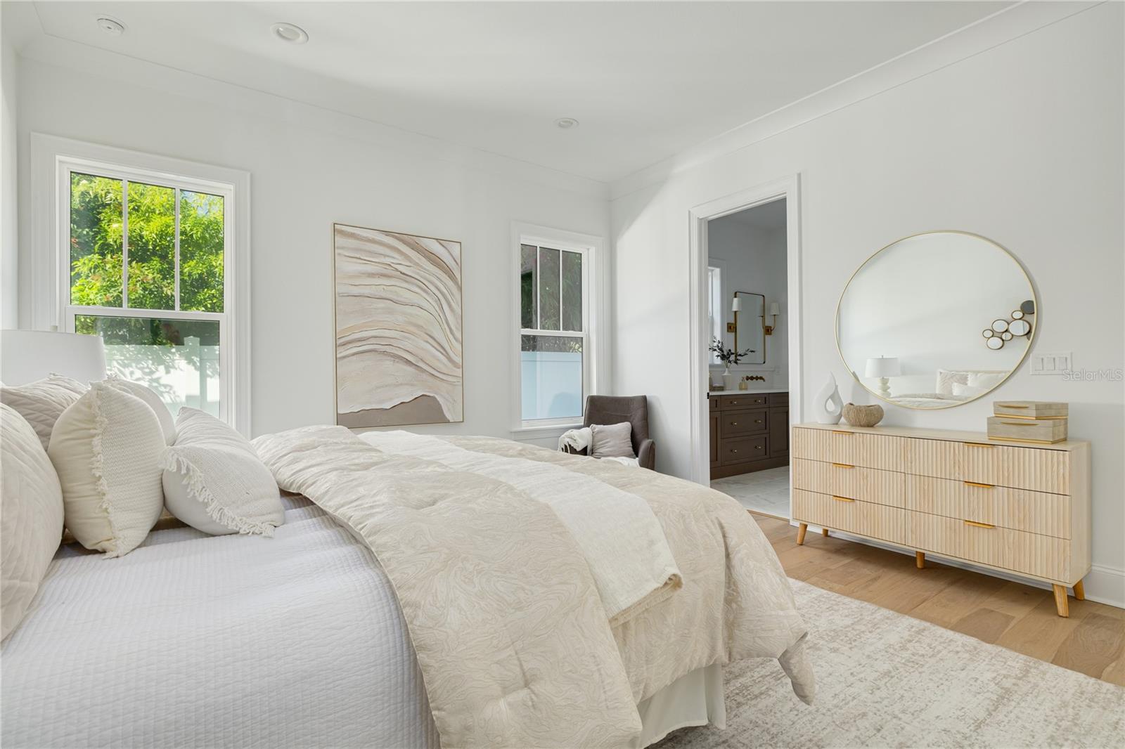 Image 21 of 51 For 246 23rd Avenue Se