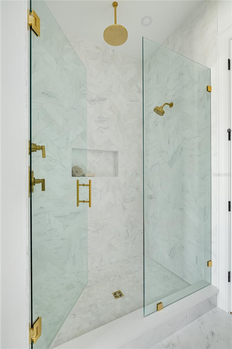 Image 24 of 51 For 246 23rd Avenue Se