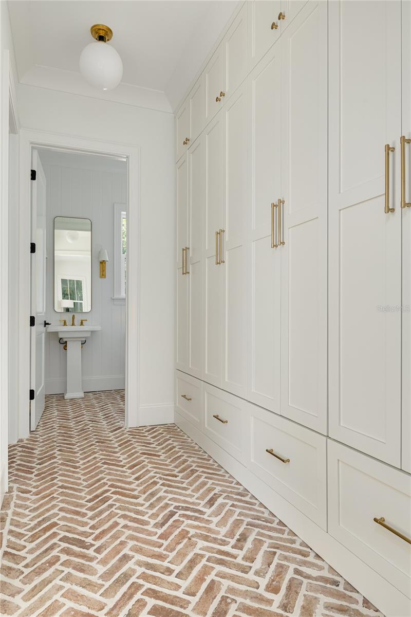 Image 38 of 51 For 246 23rd Avenue Se