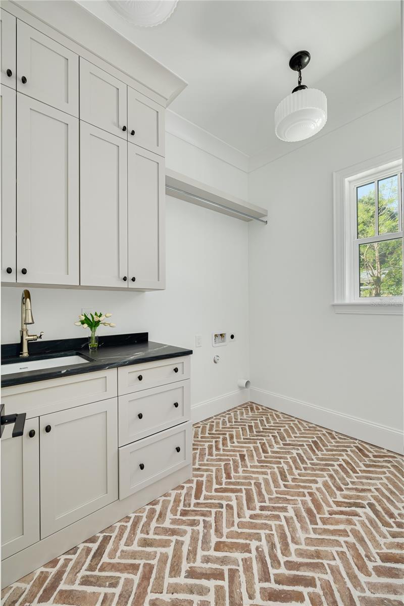 Image 39 of 51 For 246 23rd Avenue Se