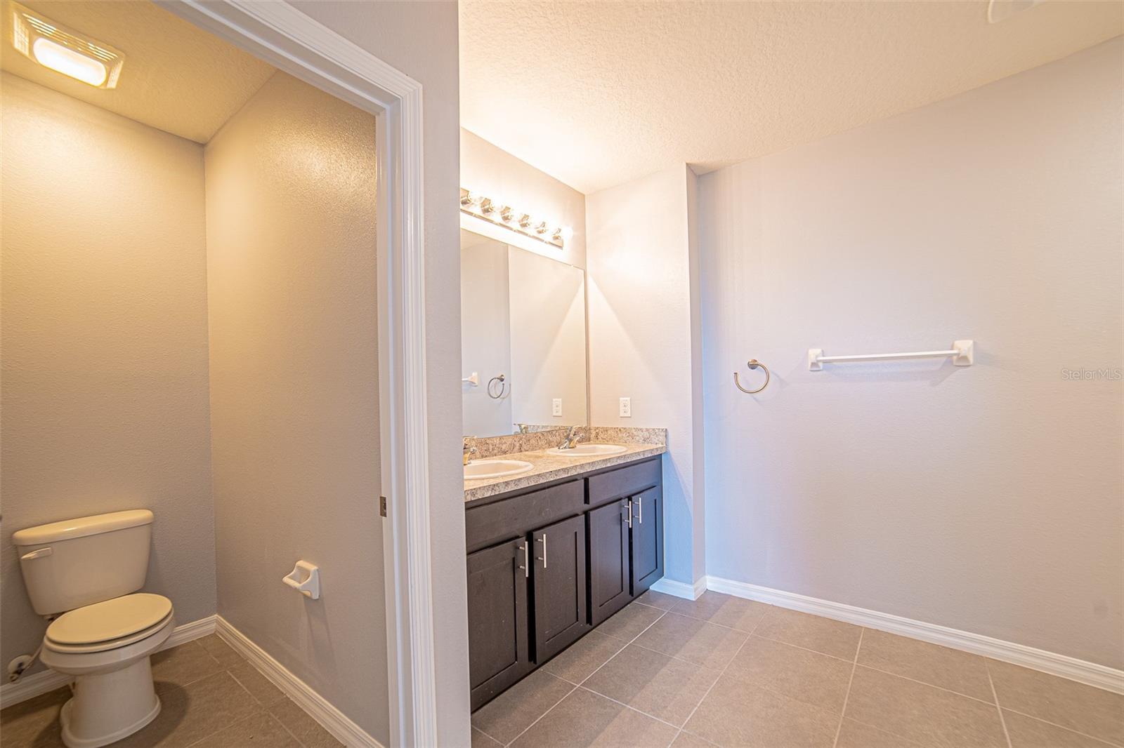 Image 21 of 32 For 16858 Secret Meadow Drive