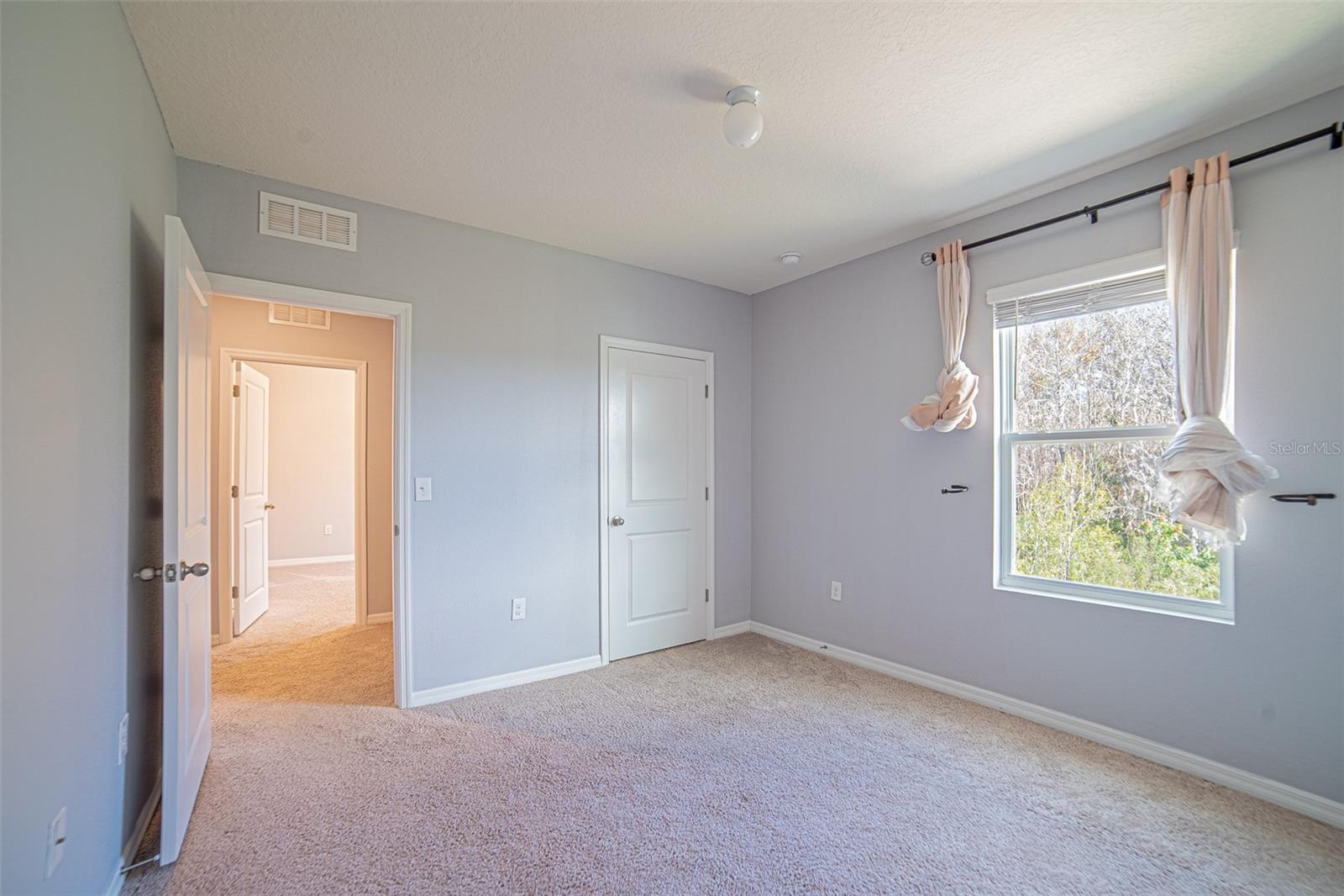 Image 28 of 32 For 16858 Secret Meadow Drive