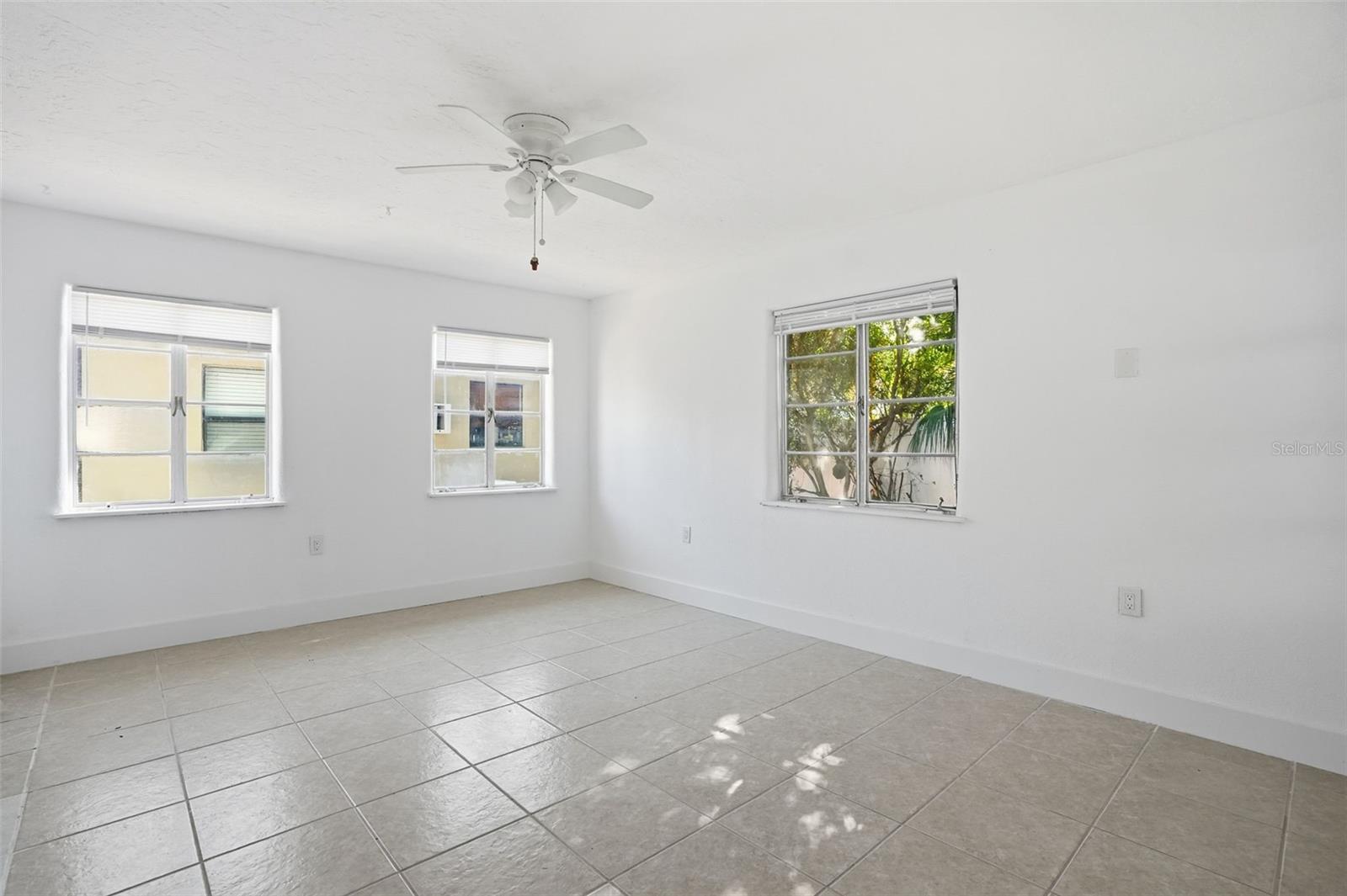Listing photo id 17 for 7960 Boca Ciega Drive