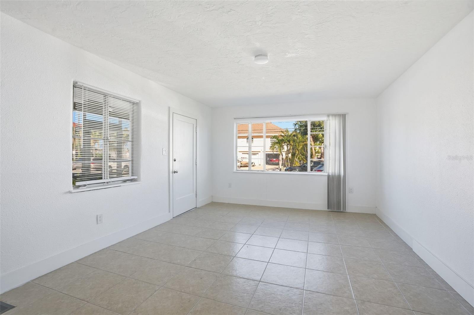 Listing photo id 5 for 7960 Boca Ciega Drive