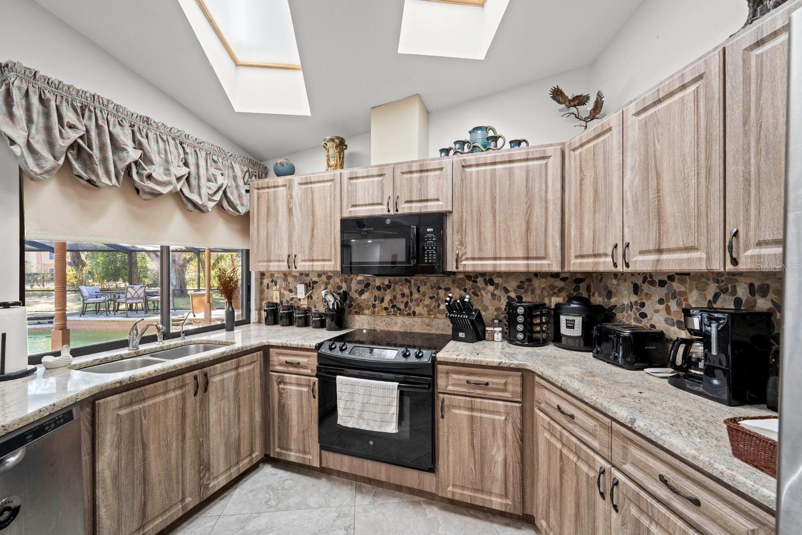 Image 11 of 33 For 2501 Diana Street