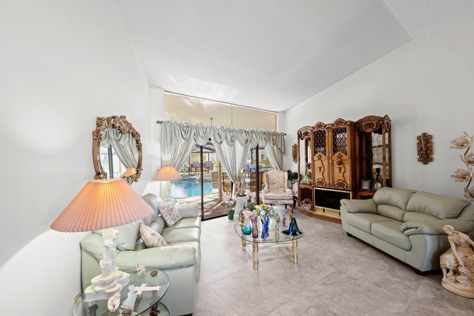 Image 11 of 33 For 2501 Diana Street