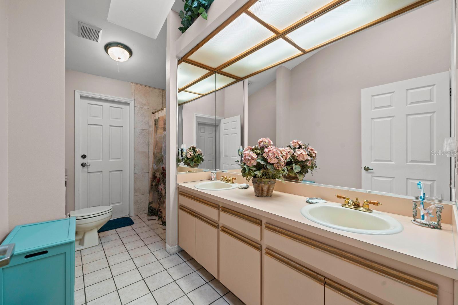 Image 15 of 33 For 2501 Diana Street