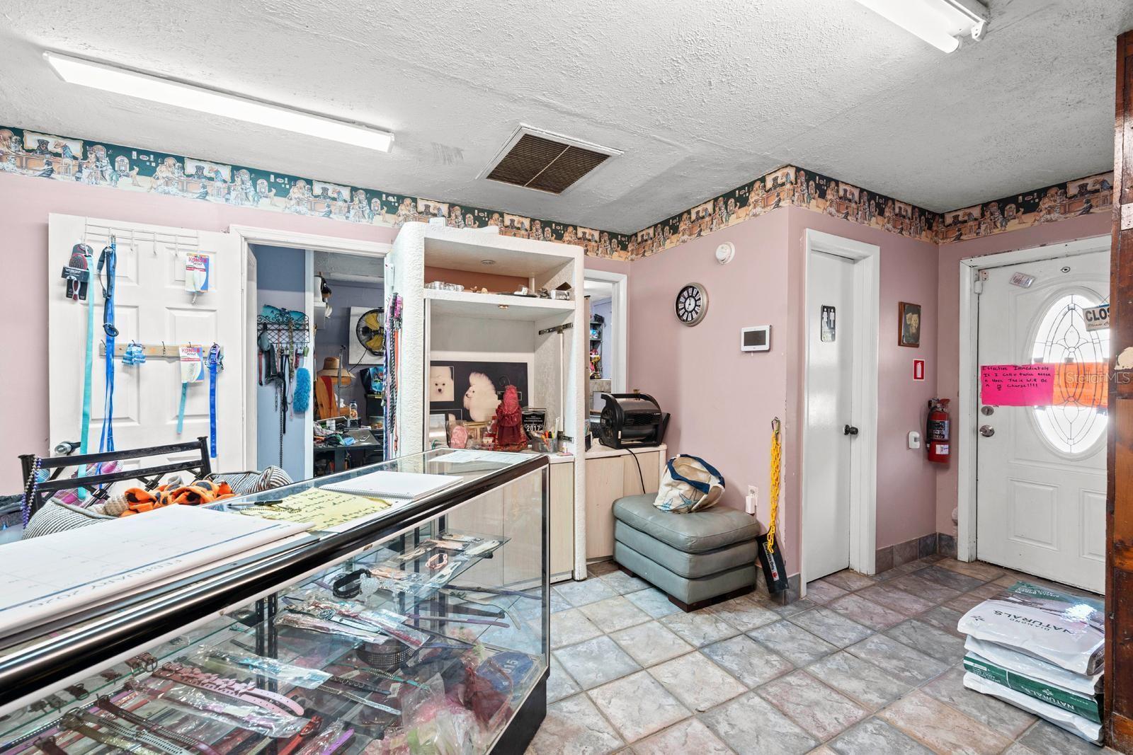 Image 21 of 33 For 2501 Diana Street