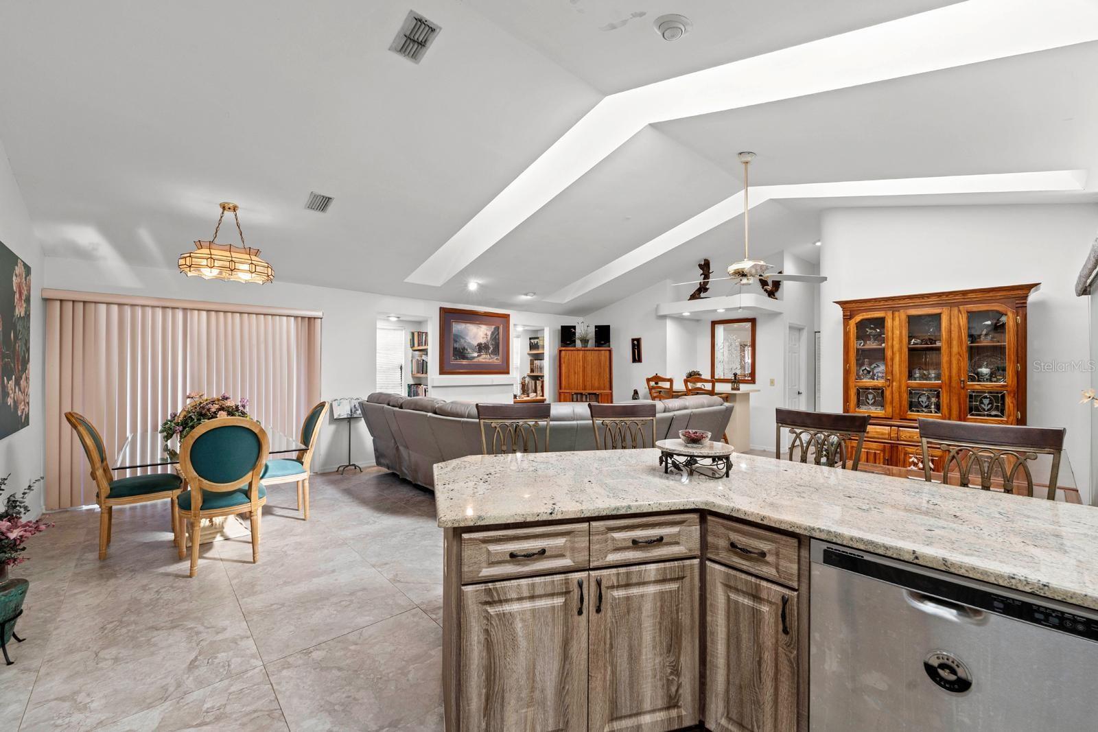 Image 6 of 33 For 2501 Diana Street