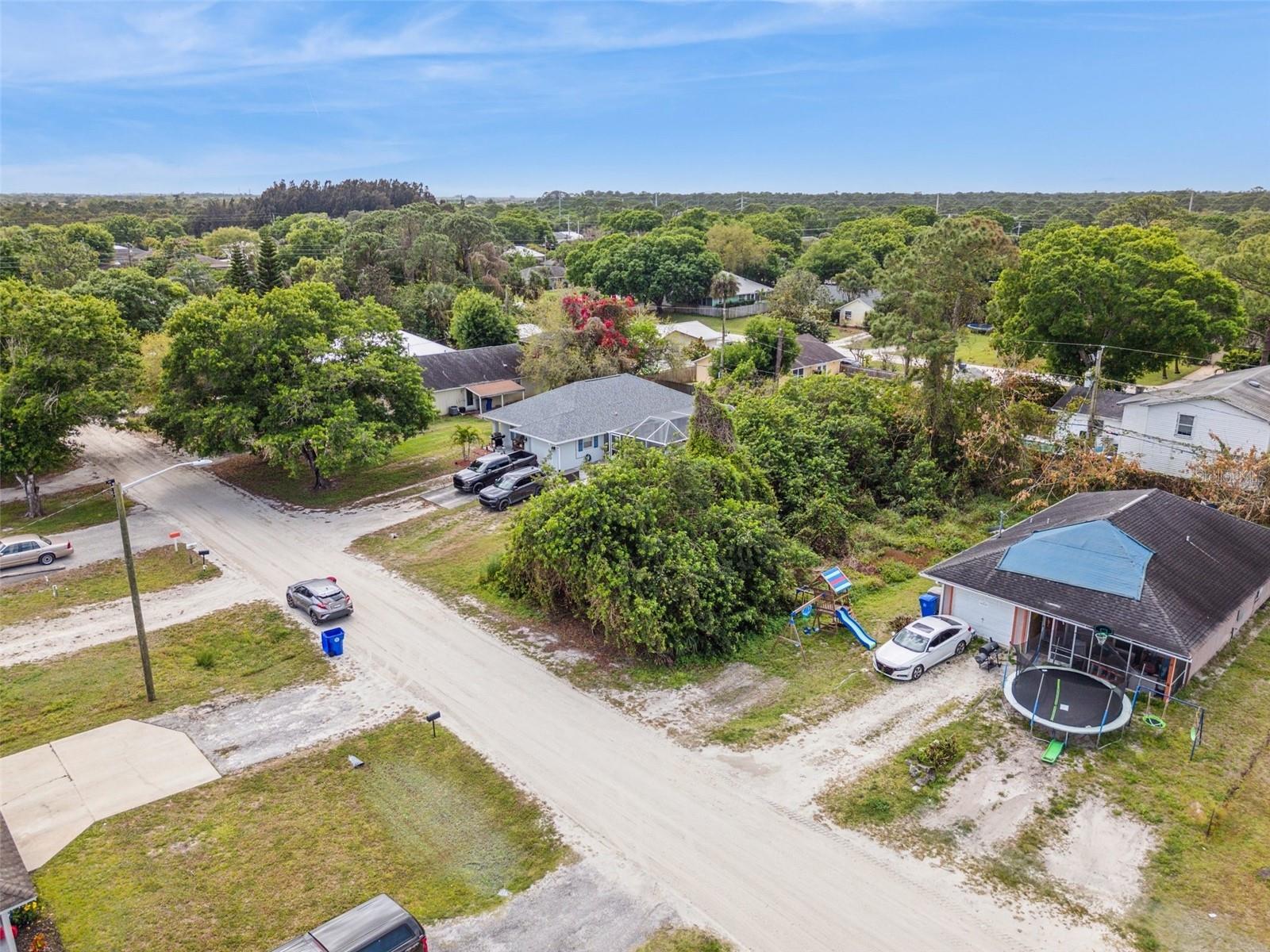 Image 2 of 9 For 1335 25th Avenue Sw