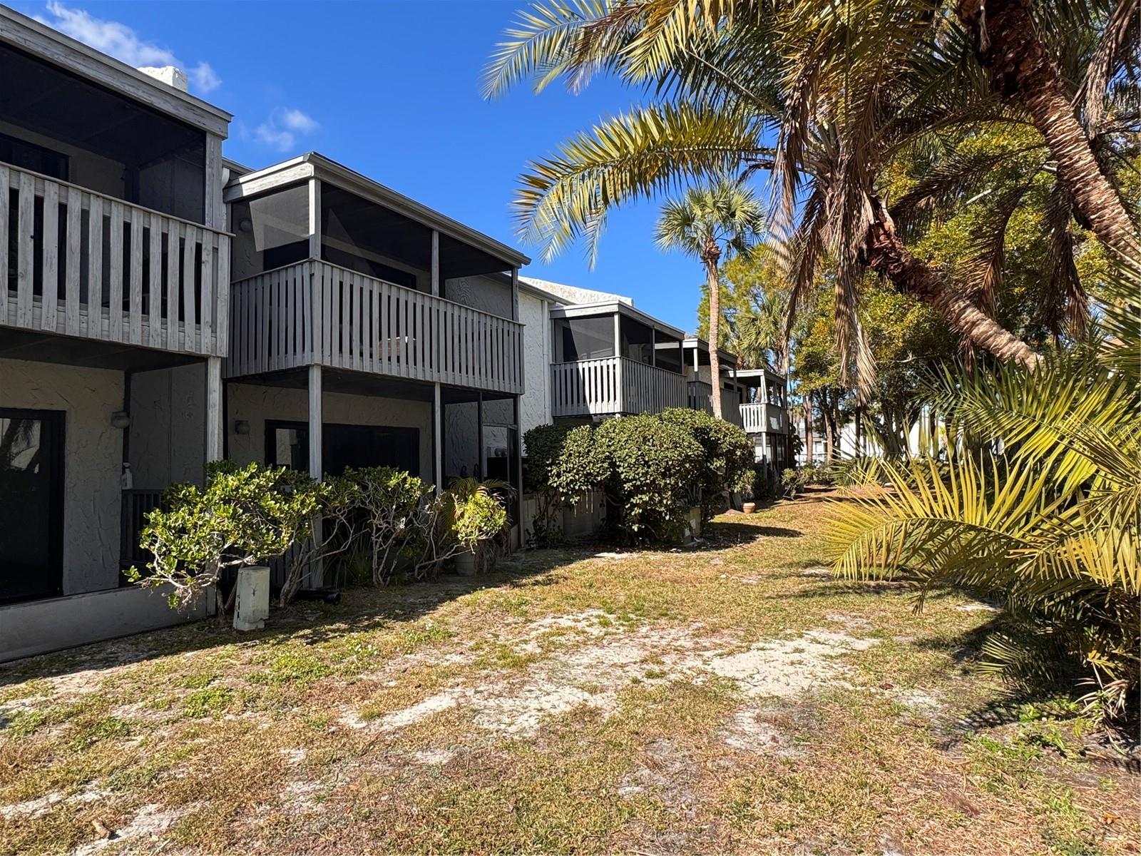 Image 16 of 20 For 11525 8th Way N 507