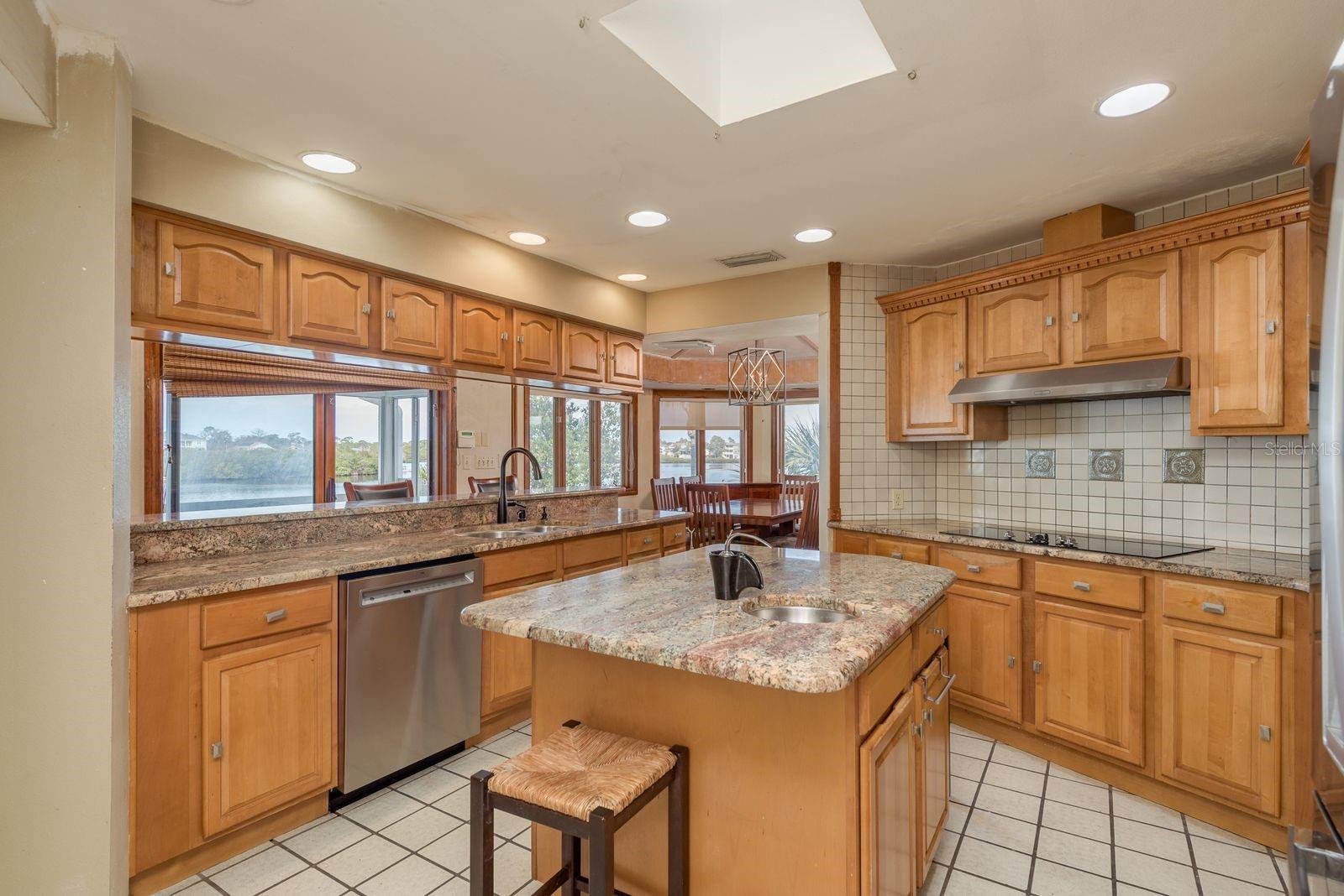 Image 20 of 72 For 600 Soundview Drive