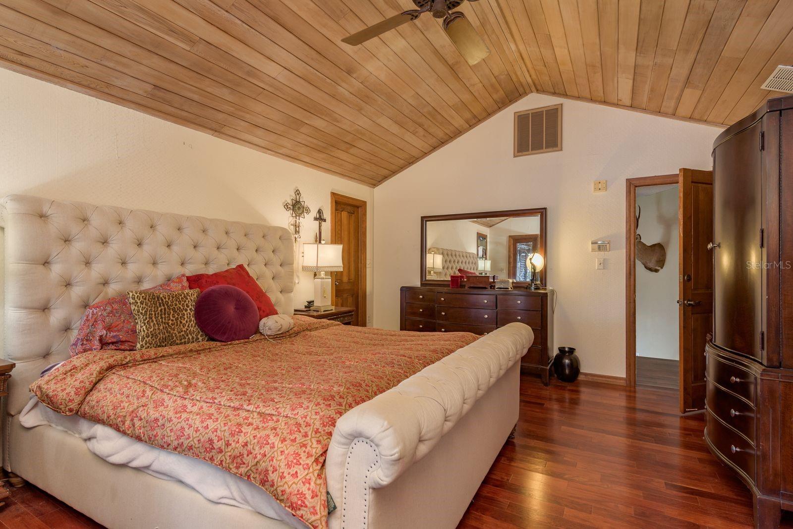 Image 42 of 72 For 600 Soundview Drive