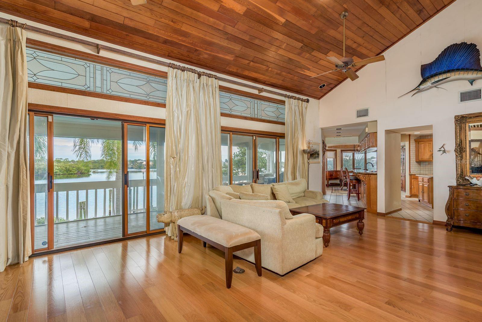 Image 8 of 72 For 600 Soundview Drive