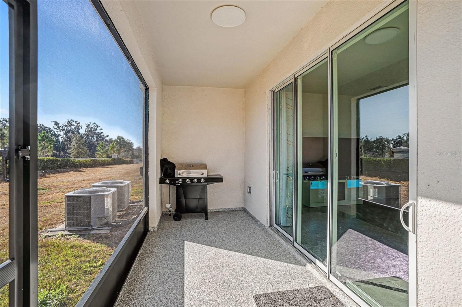 Listing photo id 21 for 3716 Sunflower Field Place