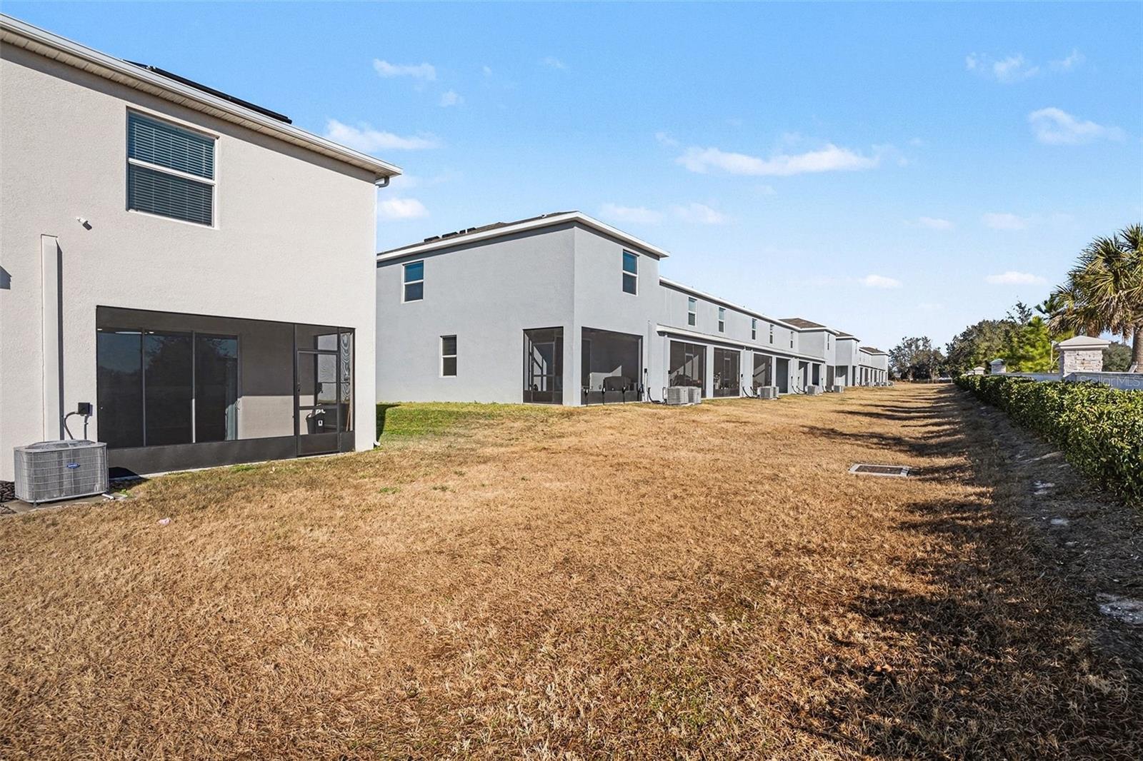 Listing photo id 24 for 3716 Sunflower Field Place