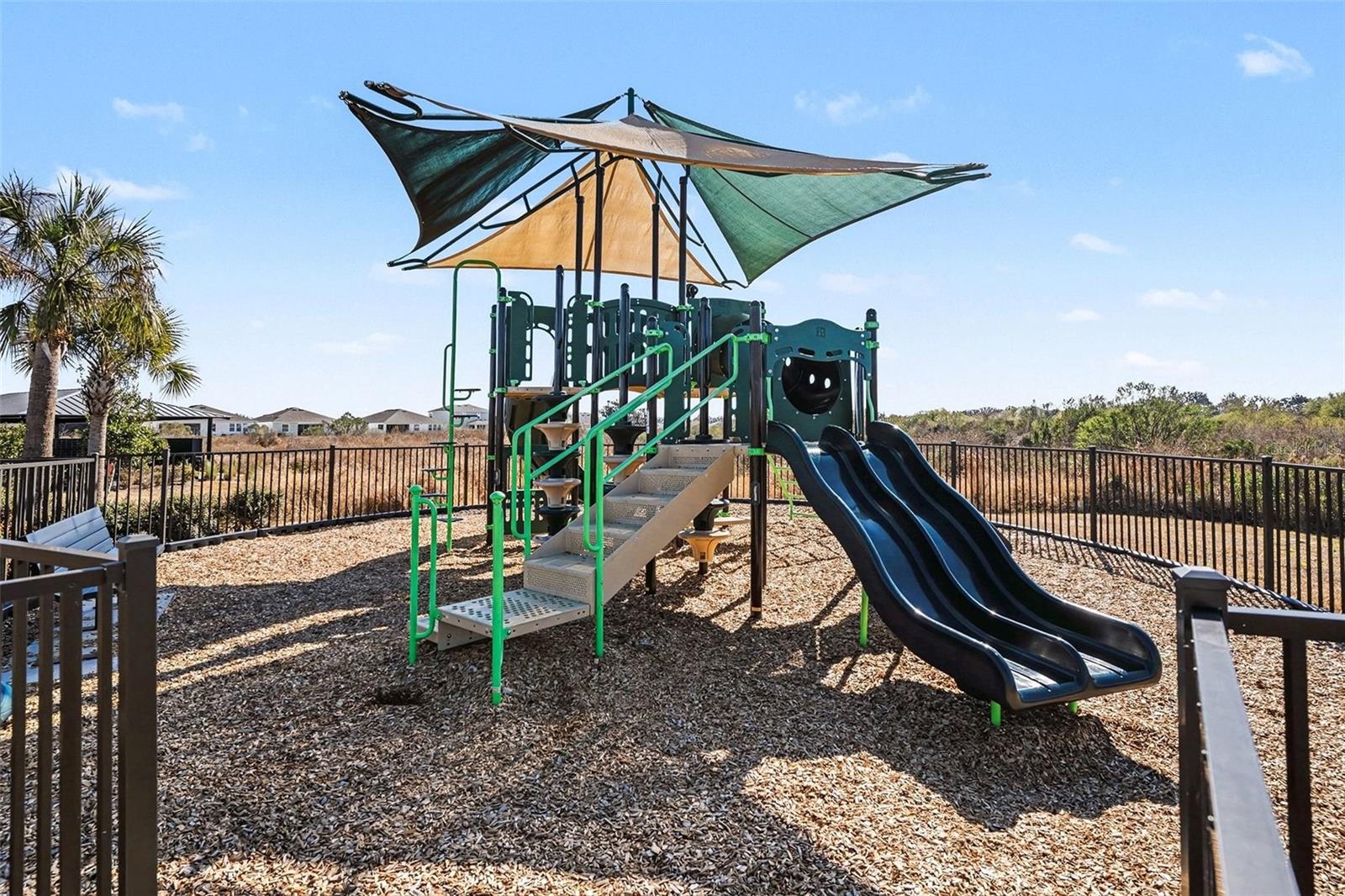 Listing photo id 33 for 3716 Sunflower Field Place