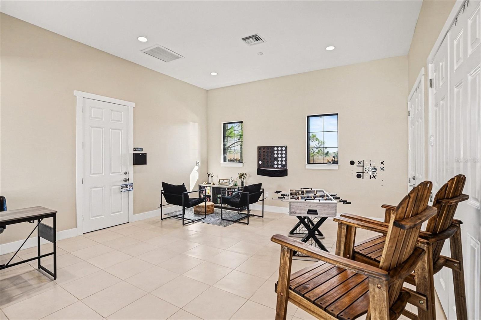 Listing photo id 34 for 3716 Sunflower Field Place