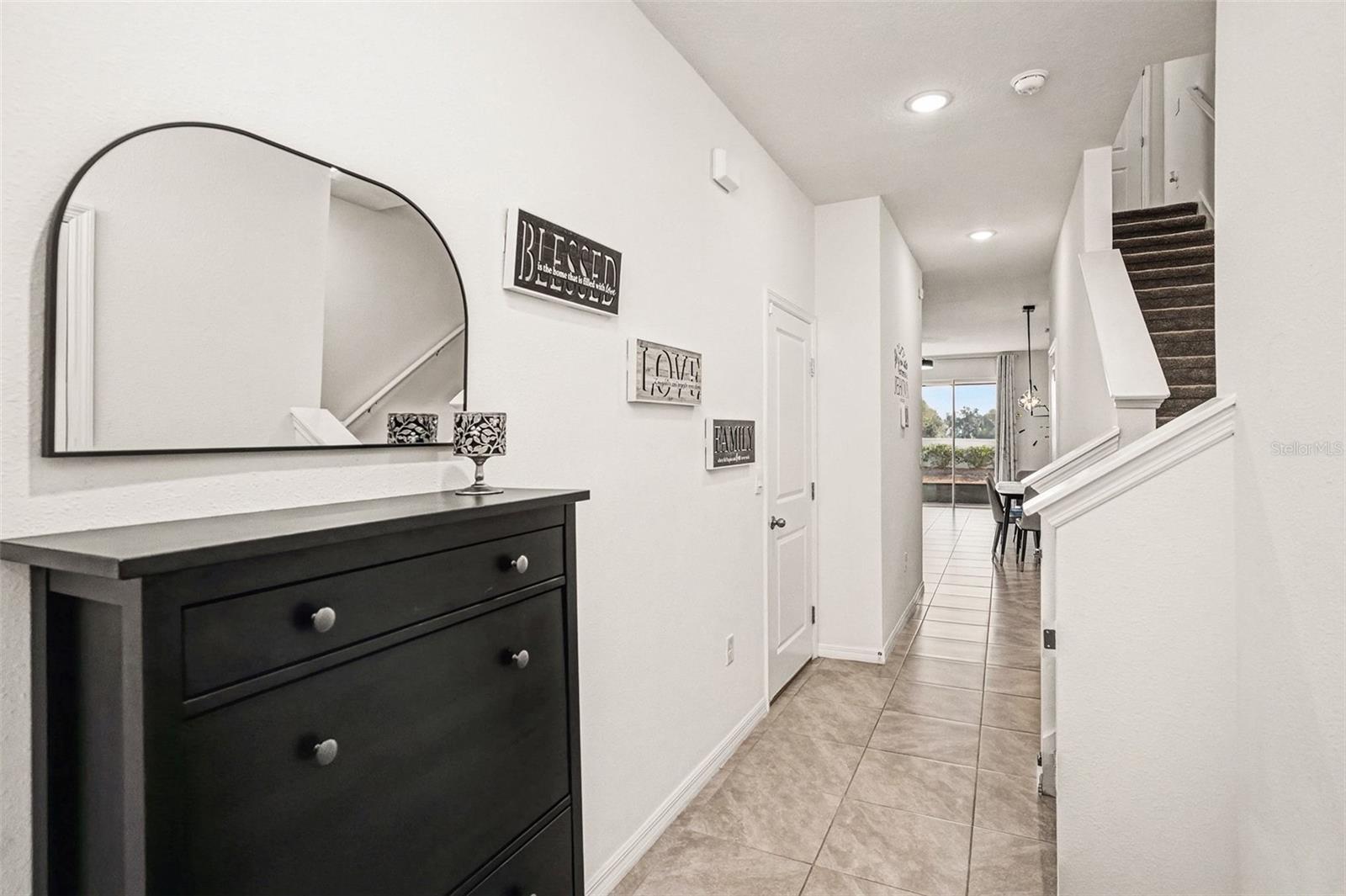 Listing photo id 3 for 3716 Sunflower Field Place