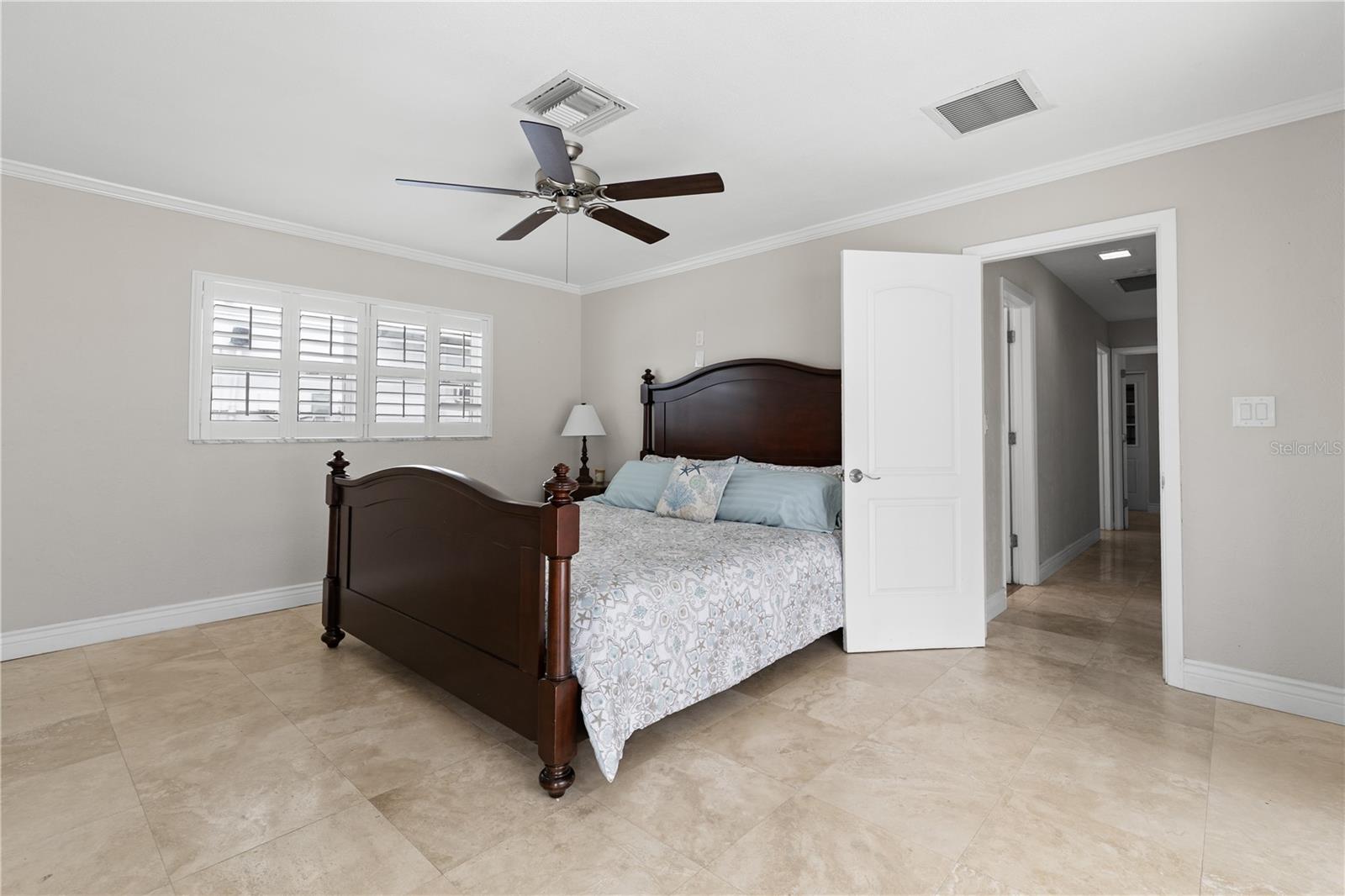 Image 18 of 32 For 404 4th Avenue N