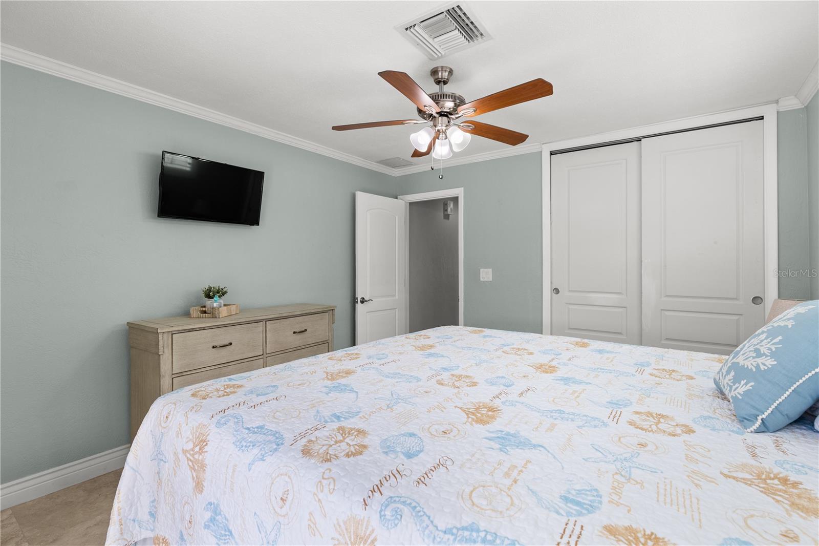 Image 24 of 32 For 404 4th Avenue N