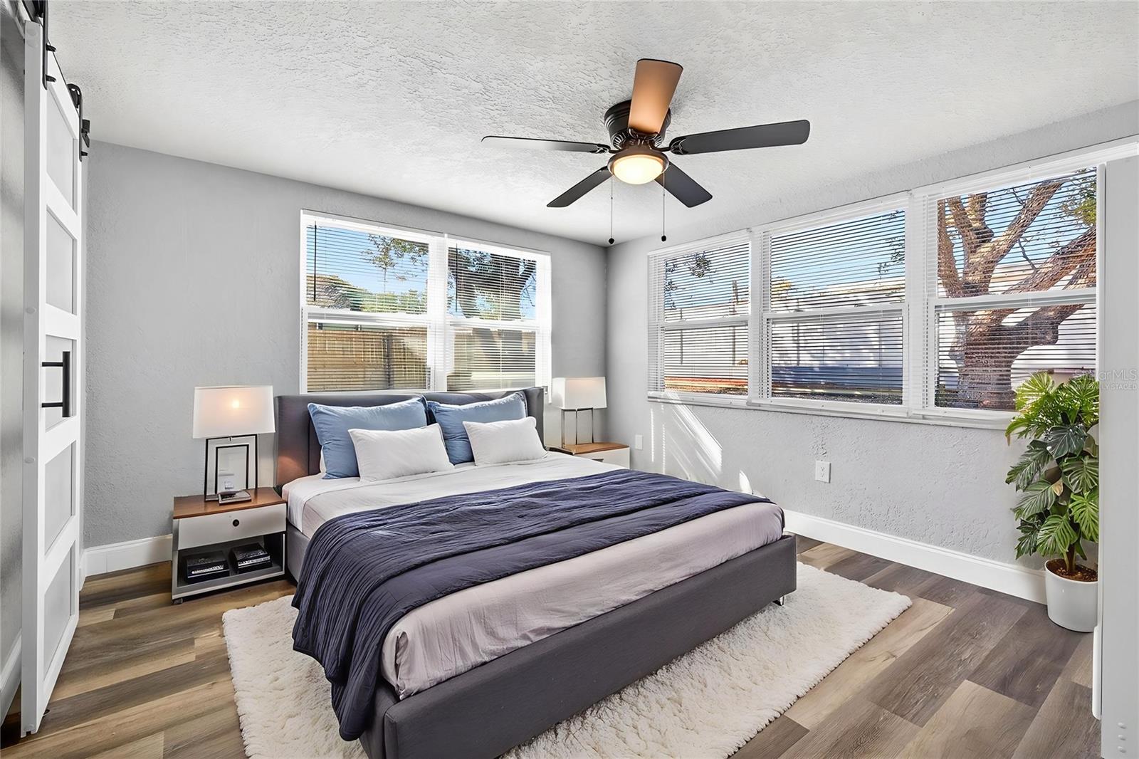 Image 12 of 17 For 5647 Elkhorn Boulevard