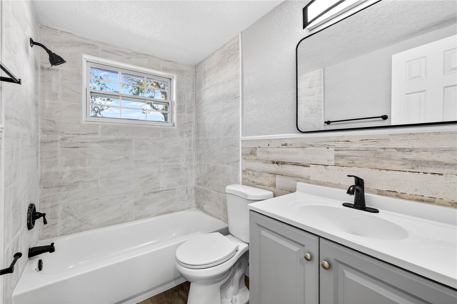 Image 15 of 17 For 5647 Elkhorn Boulevard