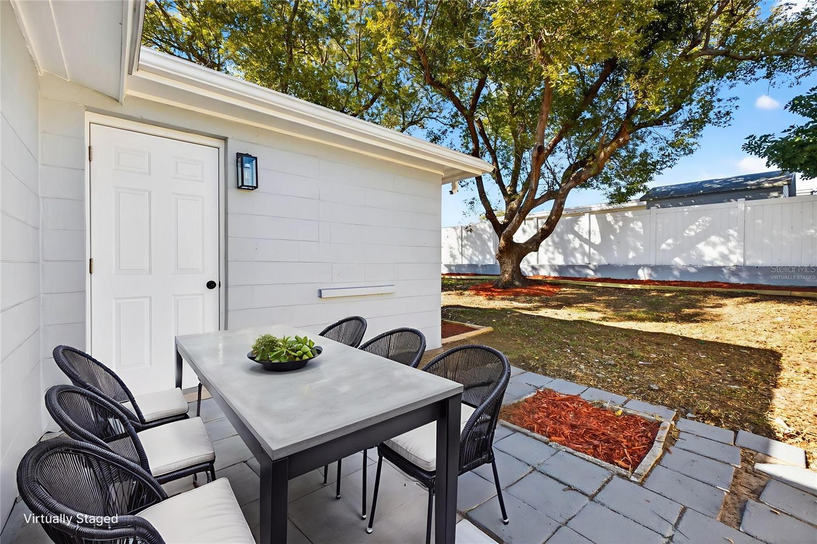 Image 16 of 17 For 5647 Elkhorn Boulevard