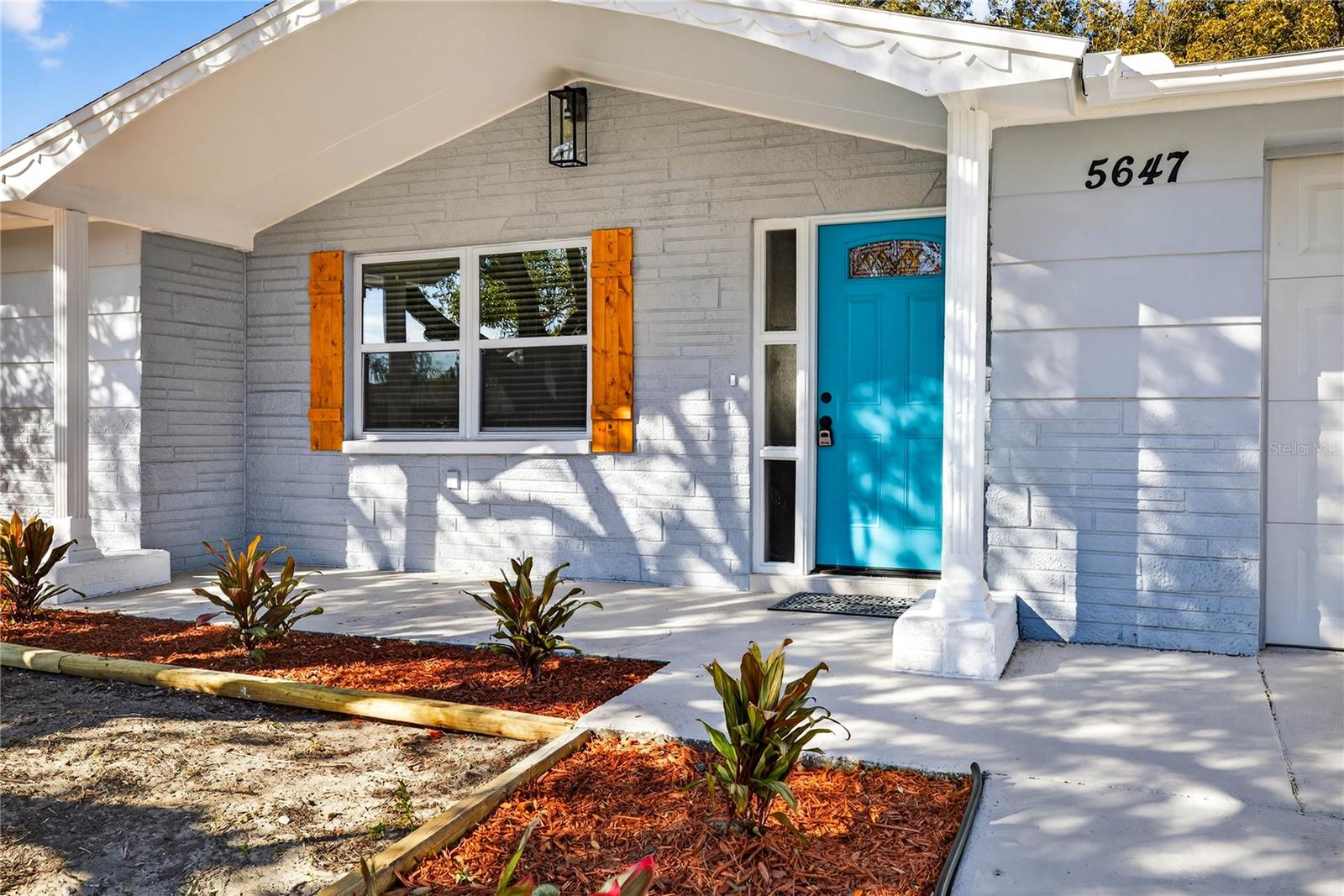 Image 3 of 17 For 5647 Elkhorn Boulevard