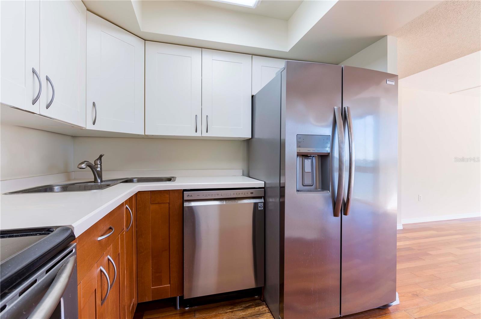 Image 13 of 28 For 500 Osceola Avenue 307