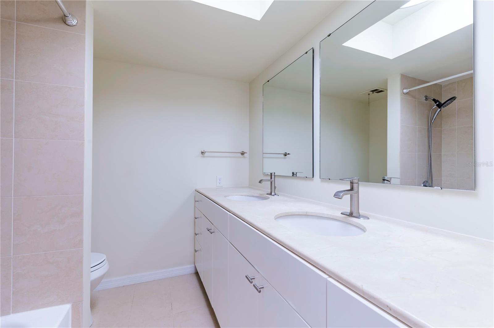 Image 19 of 28 For 500 Osceola Avenue 307