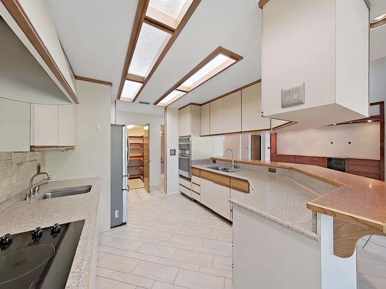 Image 19 of 54 For 1930 Cove Lane