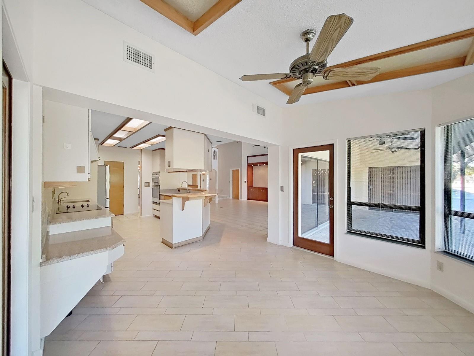 Image 20 of 54 For 1930 Cove Lane