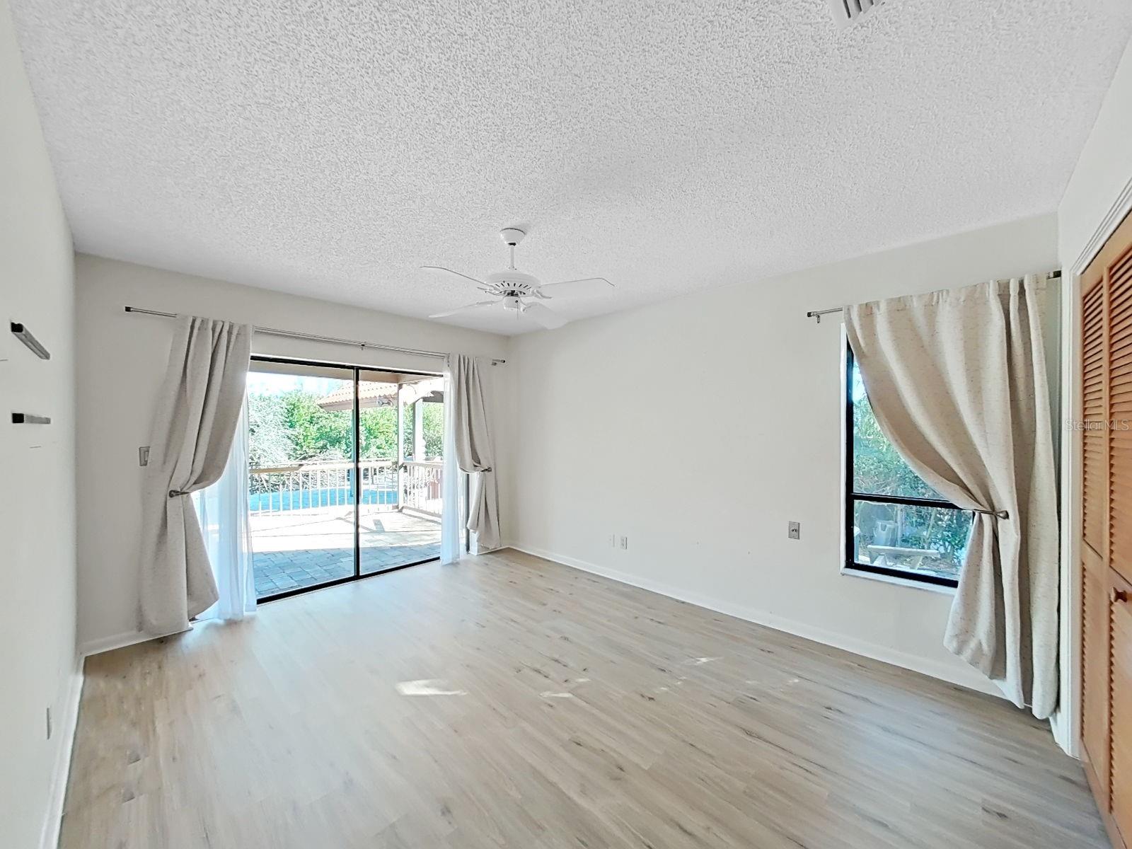 Image 31 of 54 For 1930 Cove Lane