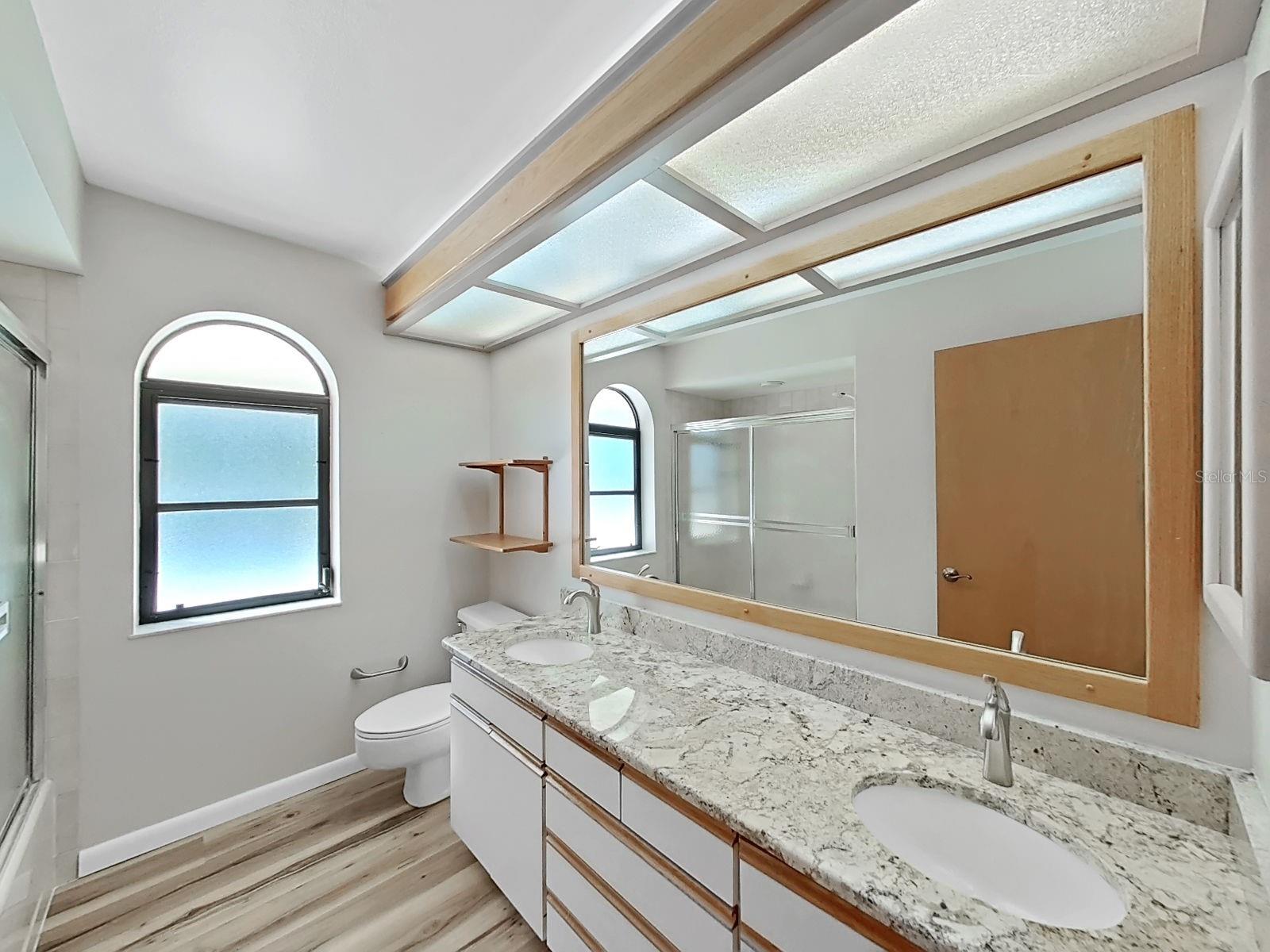 Image 35 of 54 For 1930 Cove Lane