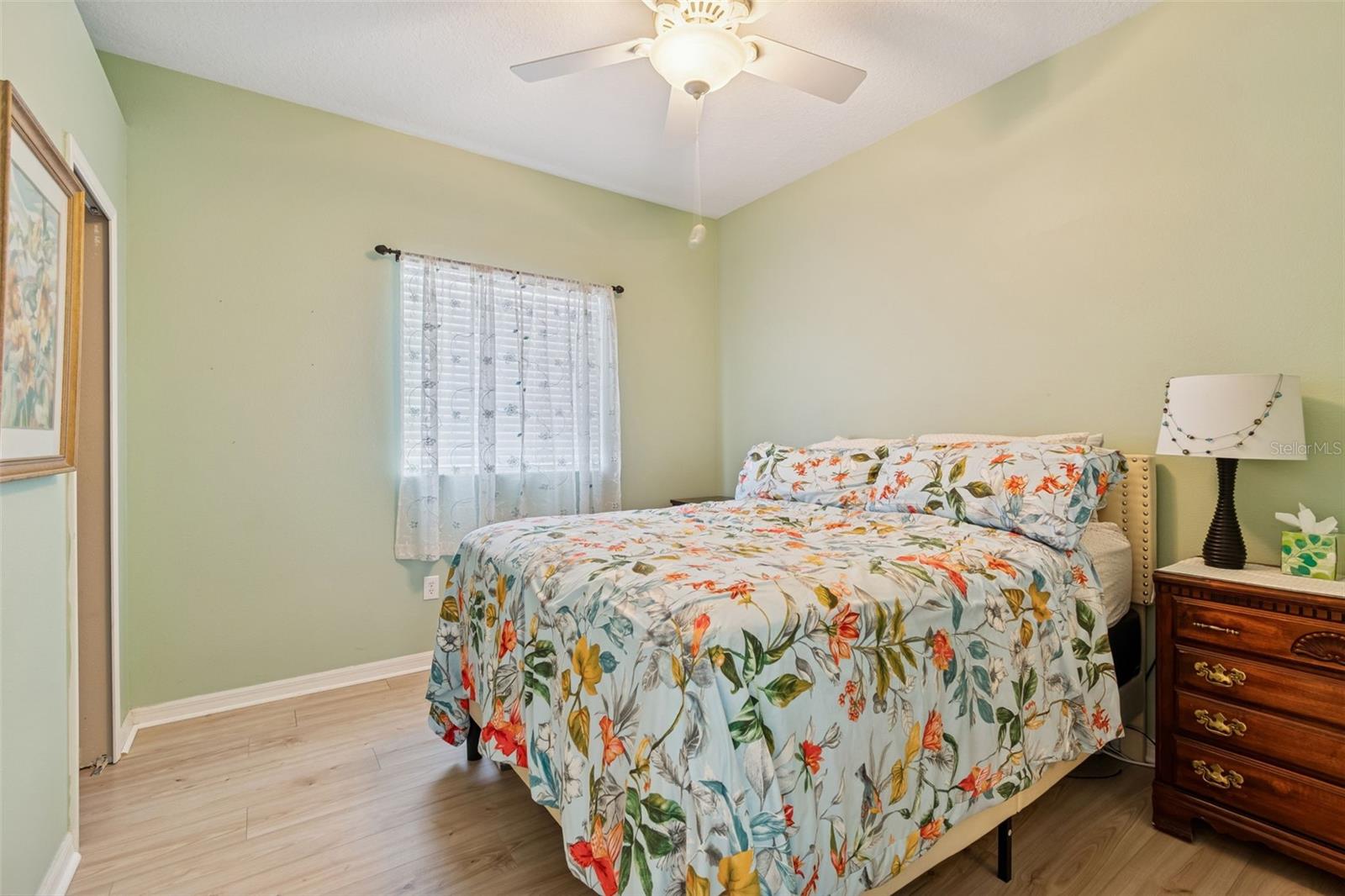 Image 14 of 33 For 18922 Fishermans Bend Drive