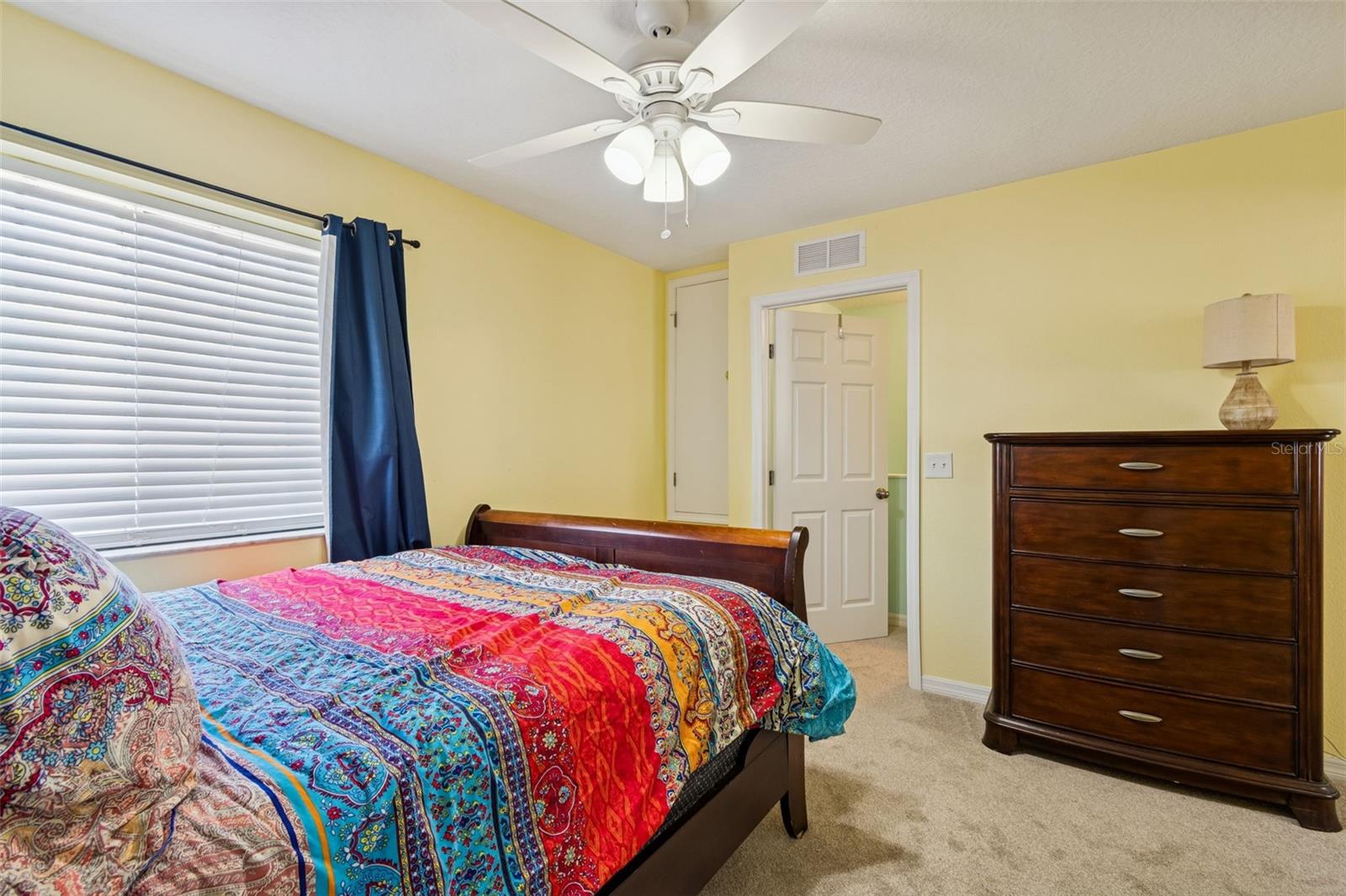 Image 20 of 33 For 18922 Fishermans Bend Drive