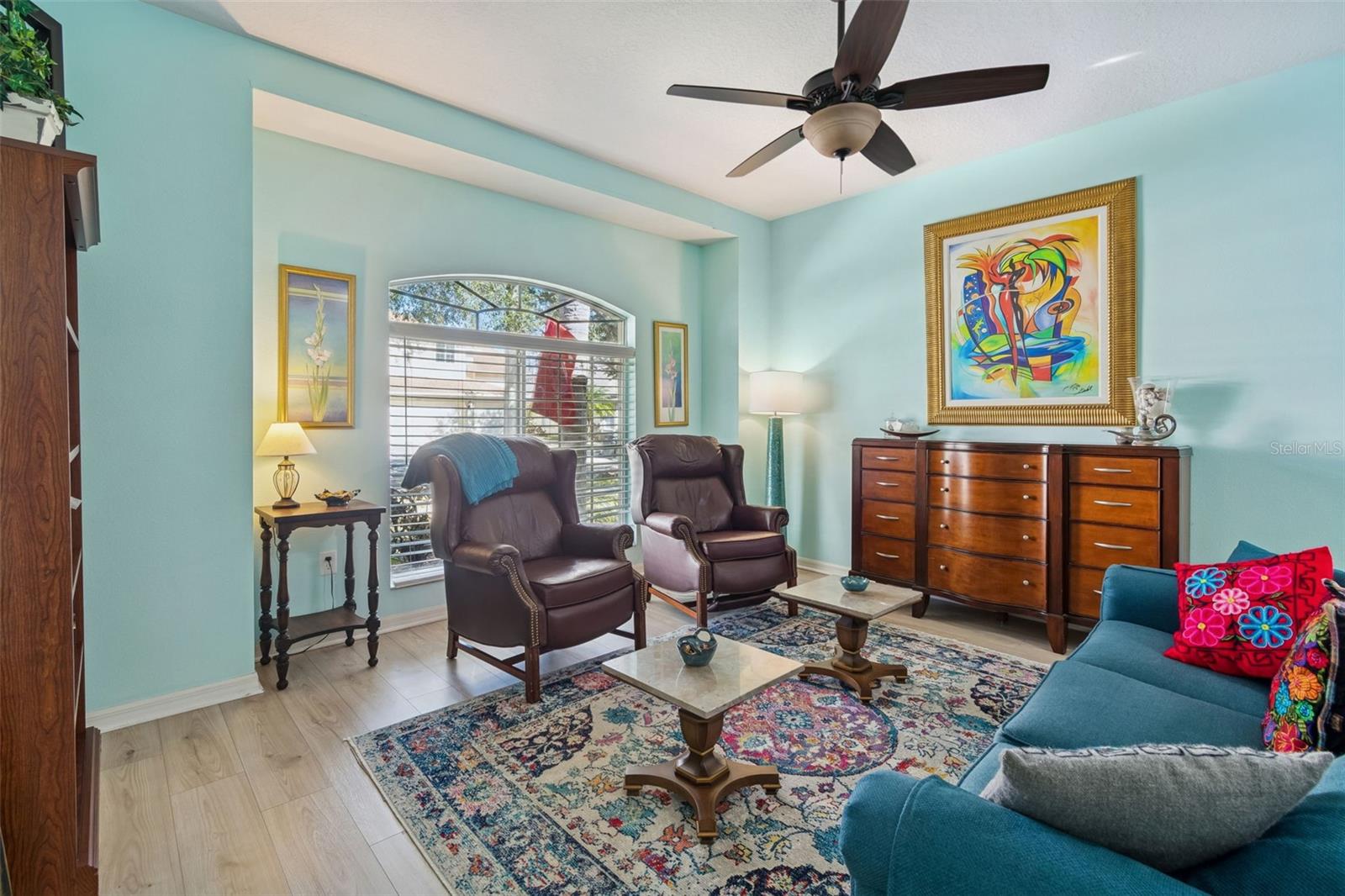 Image 5 of 33 For 18922 Fishermans Bend Drive