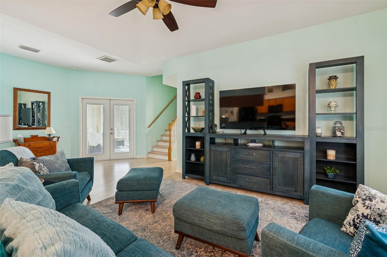 Image 9 of 33 For 18922 Fishermans Bend Drive