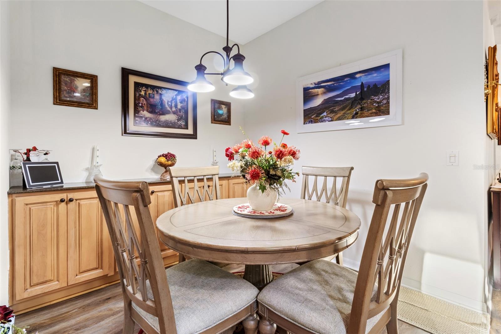 Listing photo id 14 for 11911 Valley Falls Loop