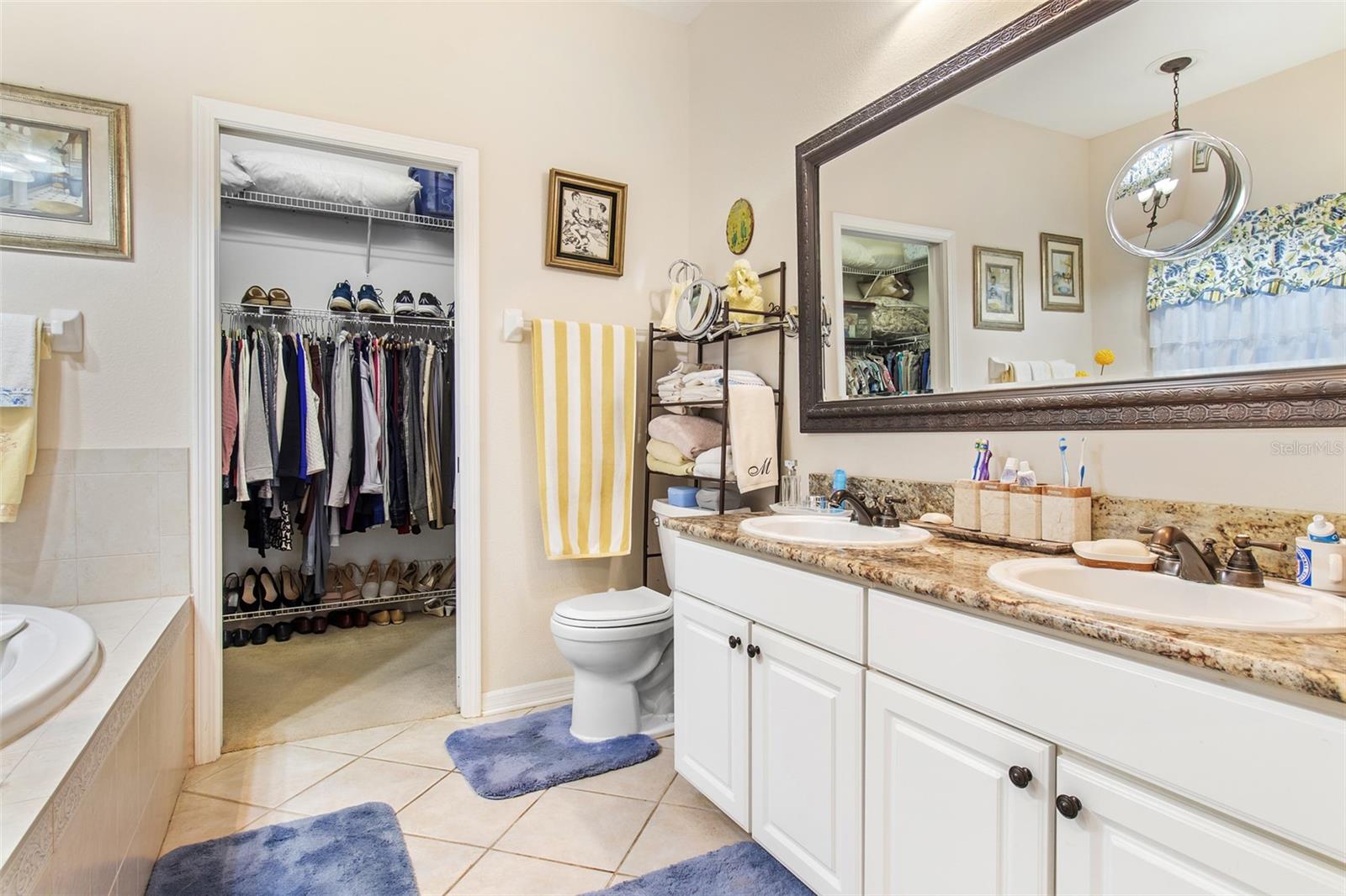 Listing photo id 20 for 11911 Valley Falls Loop