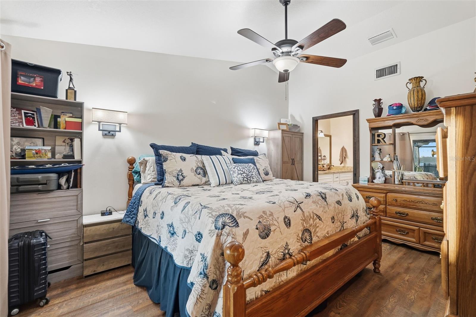 Image 16 of 35 For 1925 Dockside Drive