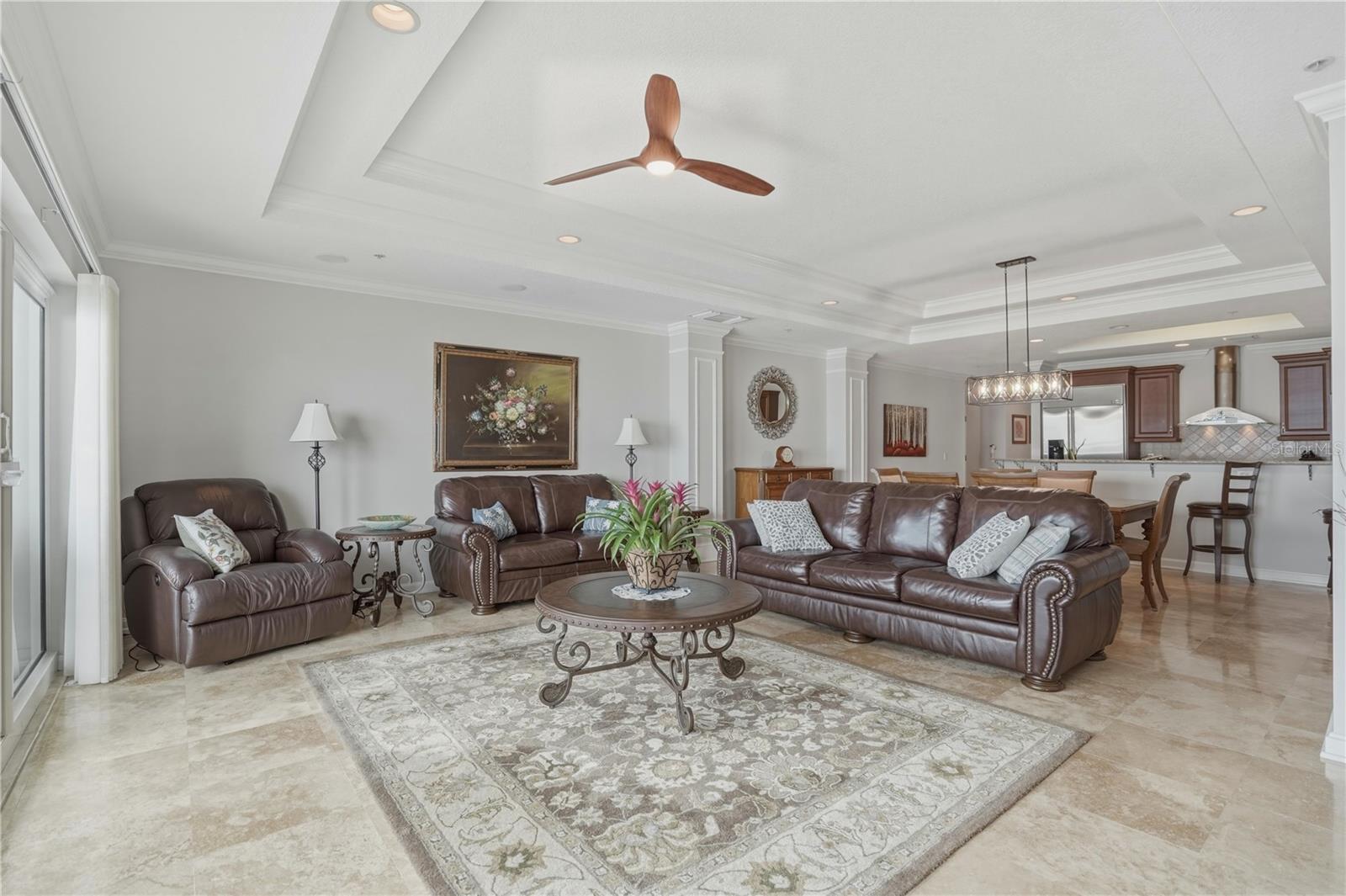 Image 10 of 47 For 312 8th Avenue N 203