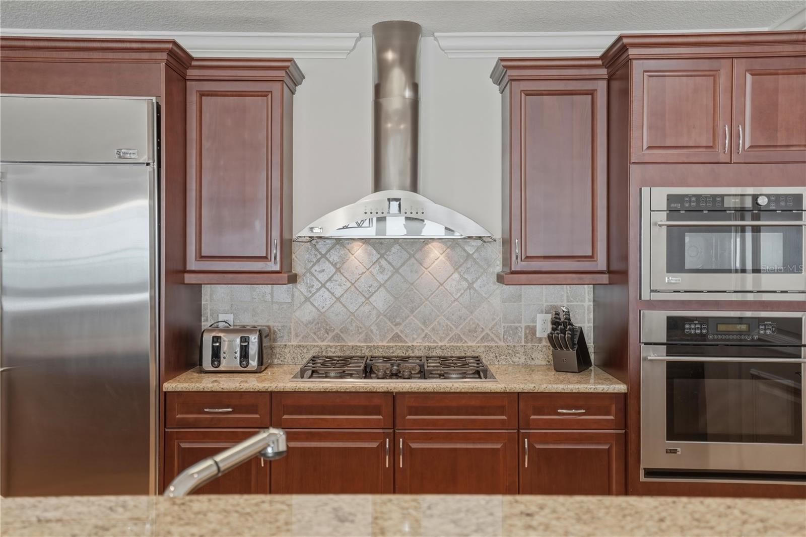 Image 17 of 47 For 312 8th Avenue N 203