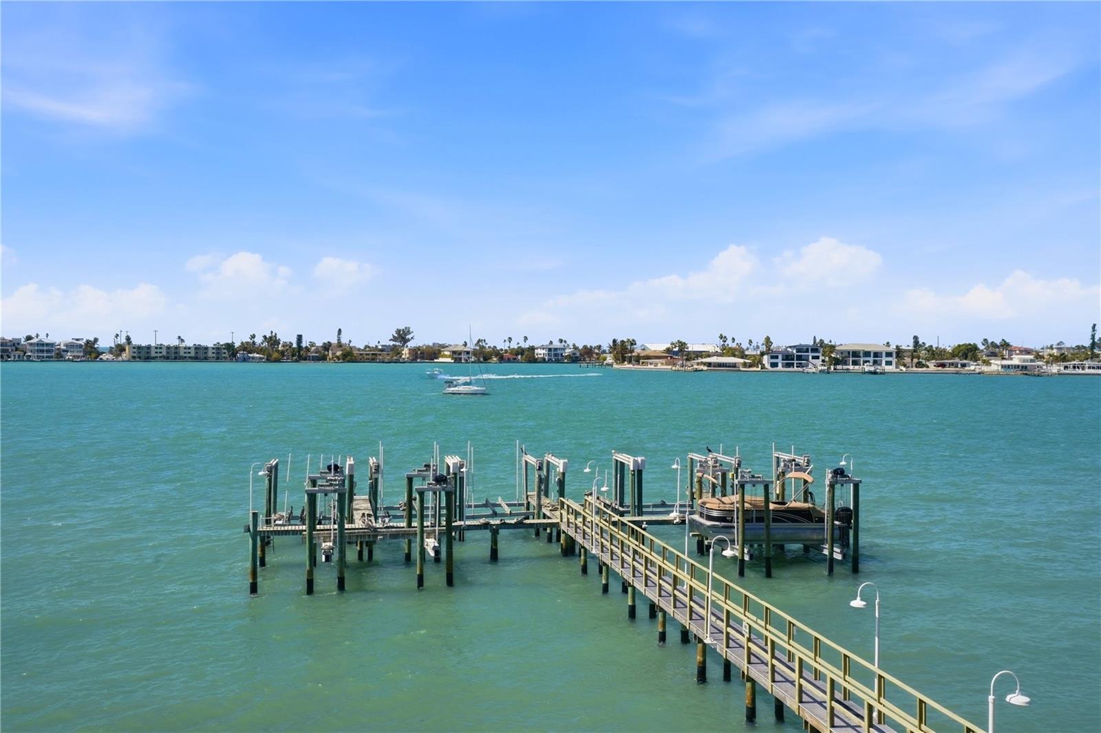 Image 18 of 47 For 312 8th Avenue N 203